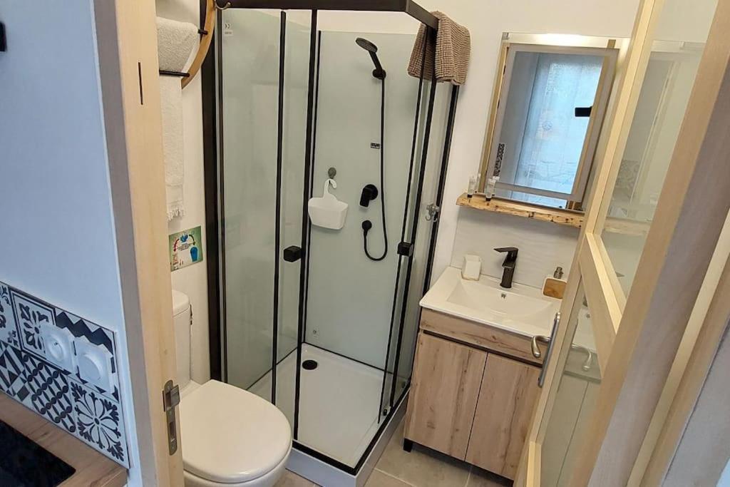 Gite De L'Olivier, Classe, Climatise, Jardin Avec Parking Gratuit Devant Le Logement Et A 5 Minutes Du Centre-Ville A Pied Л'Иль-сюр-ла-Сорг Экстерьер фото