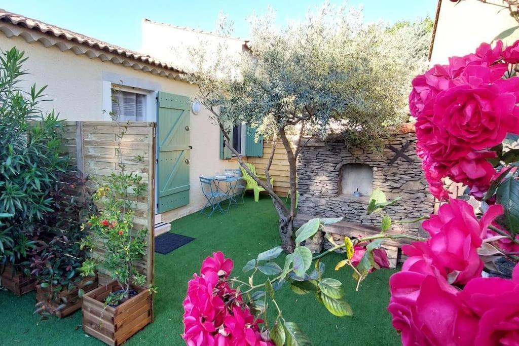 Gite De L'Olivier, Classe, Climatise, Jardin Avec Parking Gratuit Devant Le Logement Et A 5 Minutes Du Centre-Ville A Pied Л'Иль-сюр-ла-Сорг Экстерьер фото